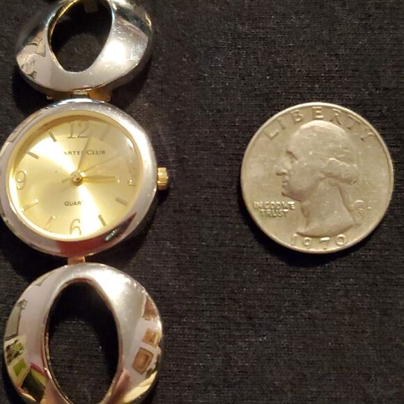 CHARTER CLUB Gold Tone Large Circle Circular Band Ladies Watch Wristwatch - Picture 6 of 7